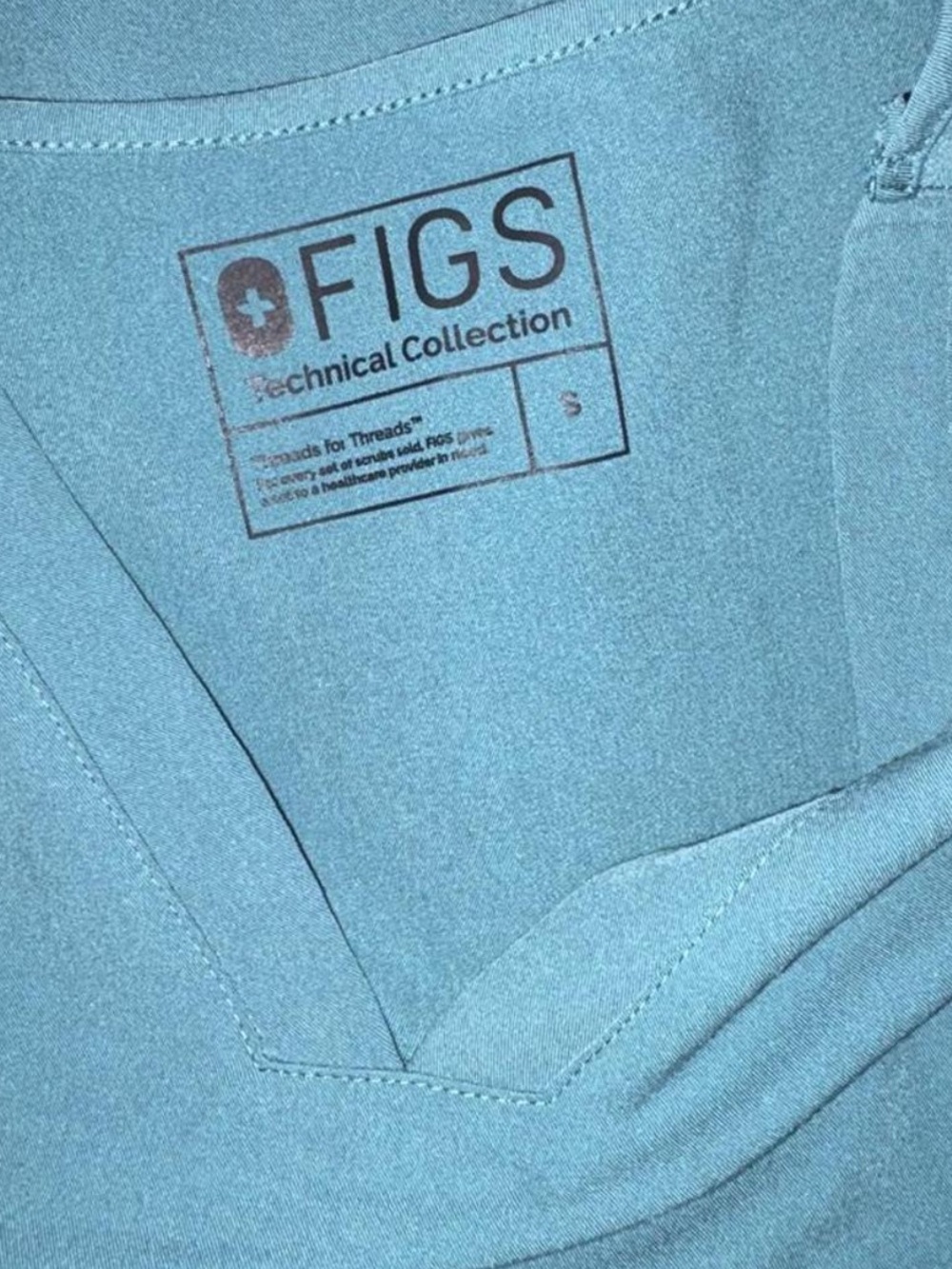 FIGS Hydrogreen Scrub Set - Picture 5 of 8